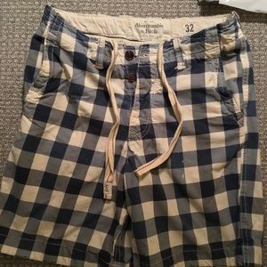 A&F 100% cotton plaid shorts